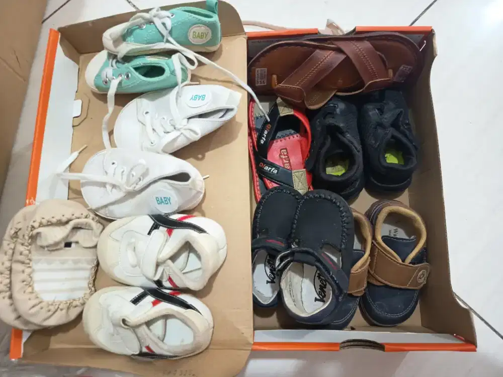 Sepatu anak bayi sampai usia 2th