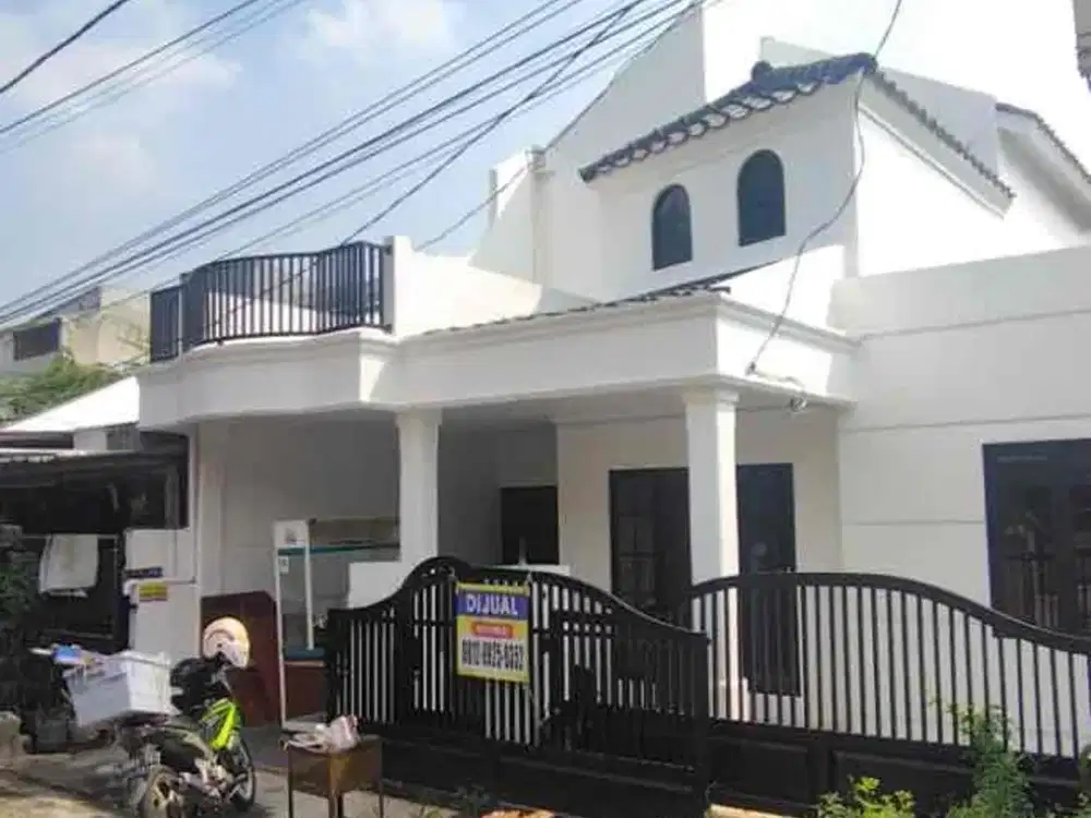 rumah. sdg. renov.   one. gate.