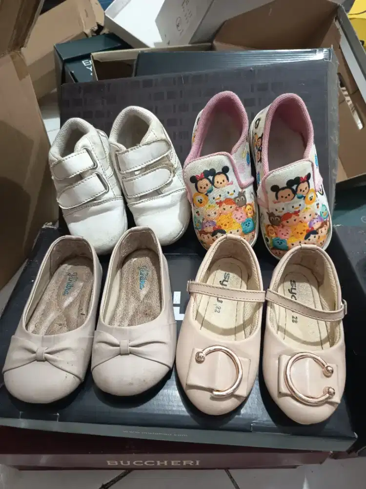 Sepatu anak kecil cewek