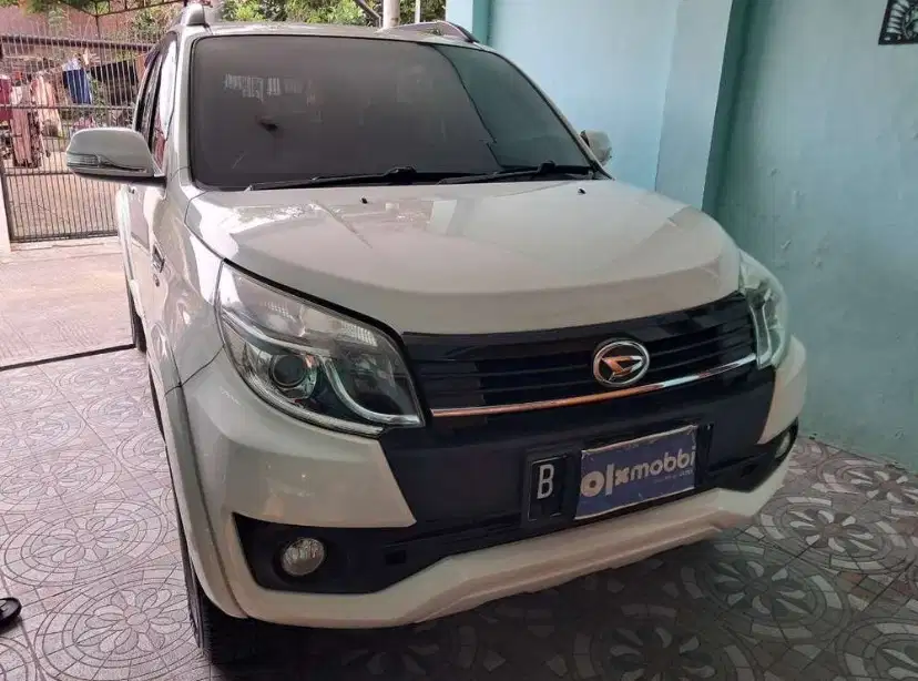 Terios AT 2015 Putih Istimewa