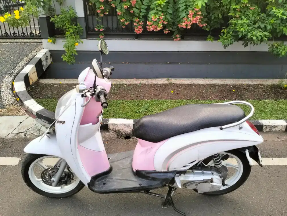 HONDA SCOOPY KARBU 2011 MOTOR SEHAT TINGGAL PAKAI LANGSUNG