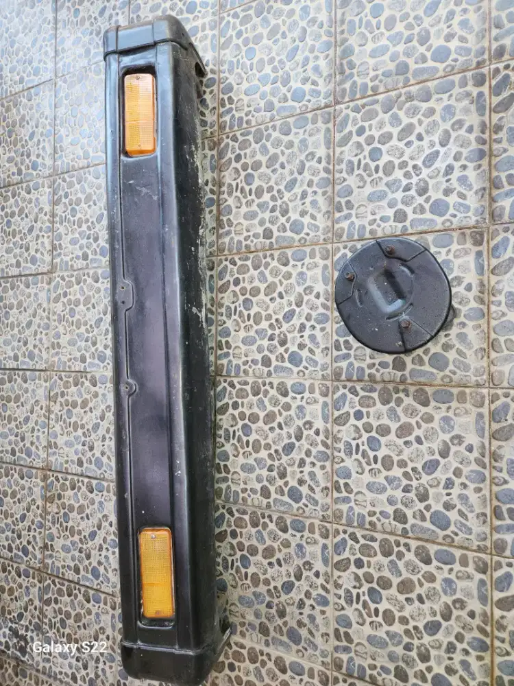 Bemper depan Suzuki Katana & Hanger ban Serep