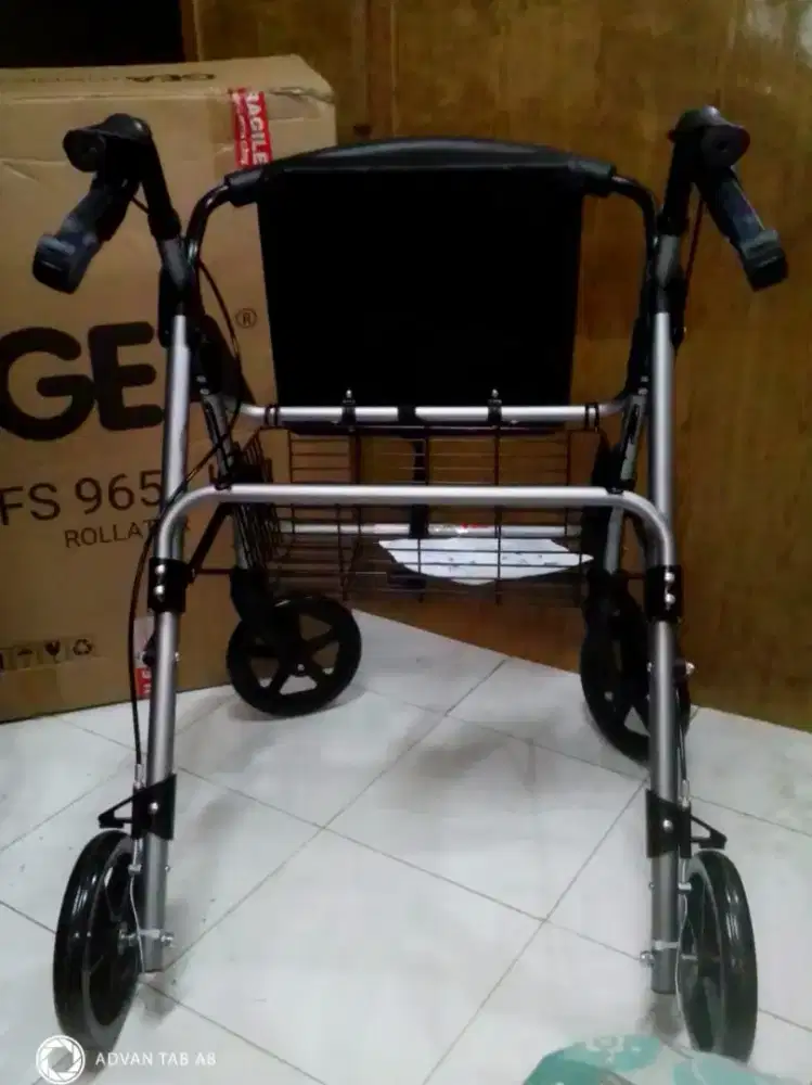 Tongkat roda like new