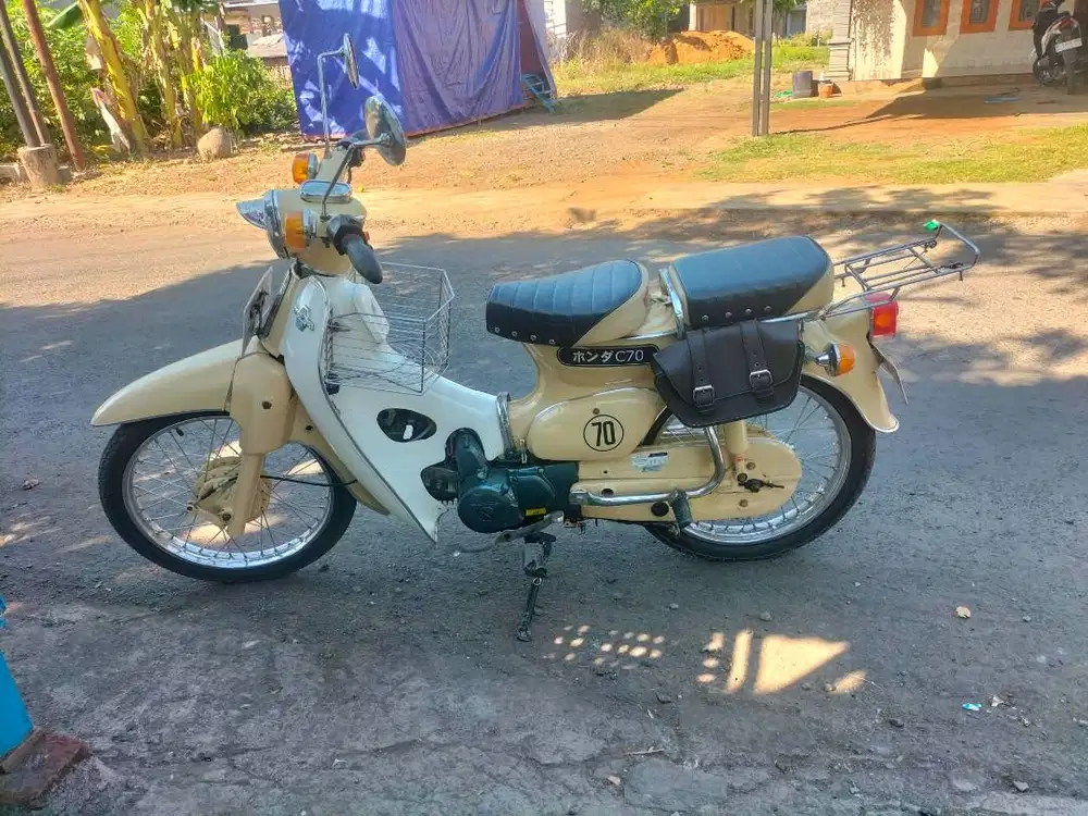 Honda C70 basic Legenda 2002