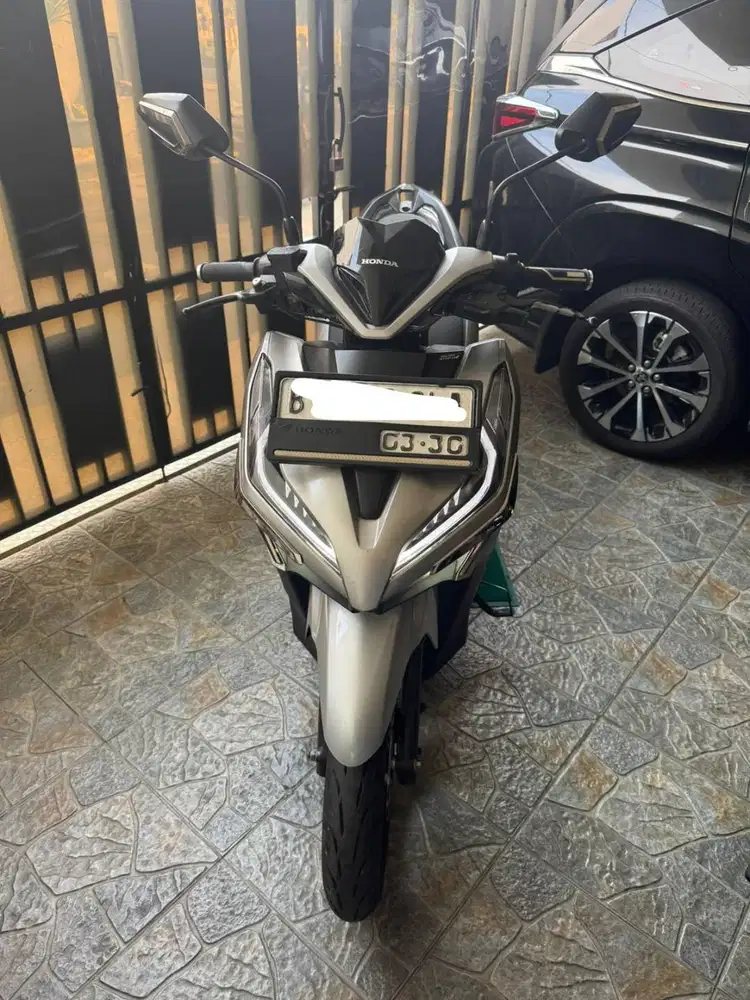 Jual Honda Vario 150 2020 Silver Iss Cbs,Surat Lengkap, Odo Rendah