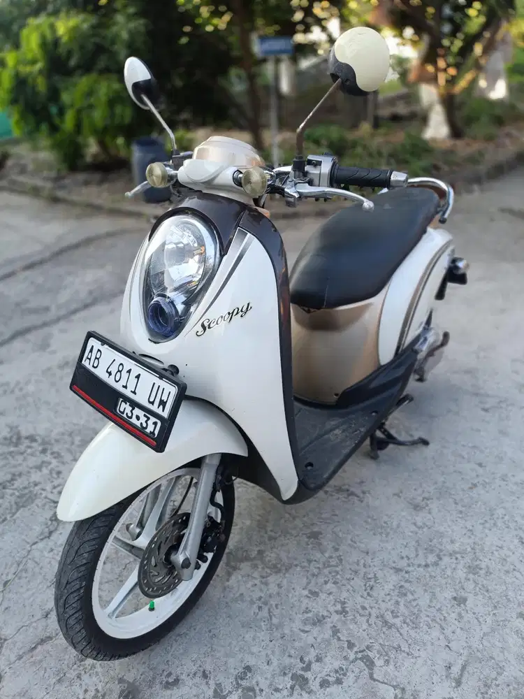 Honda Scoopy karbu th 2011