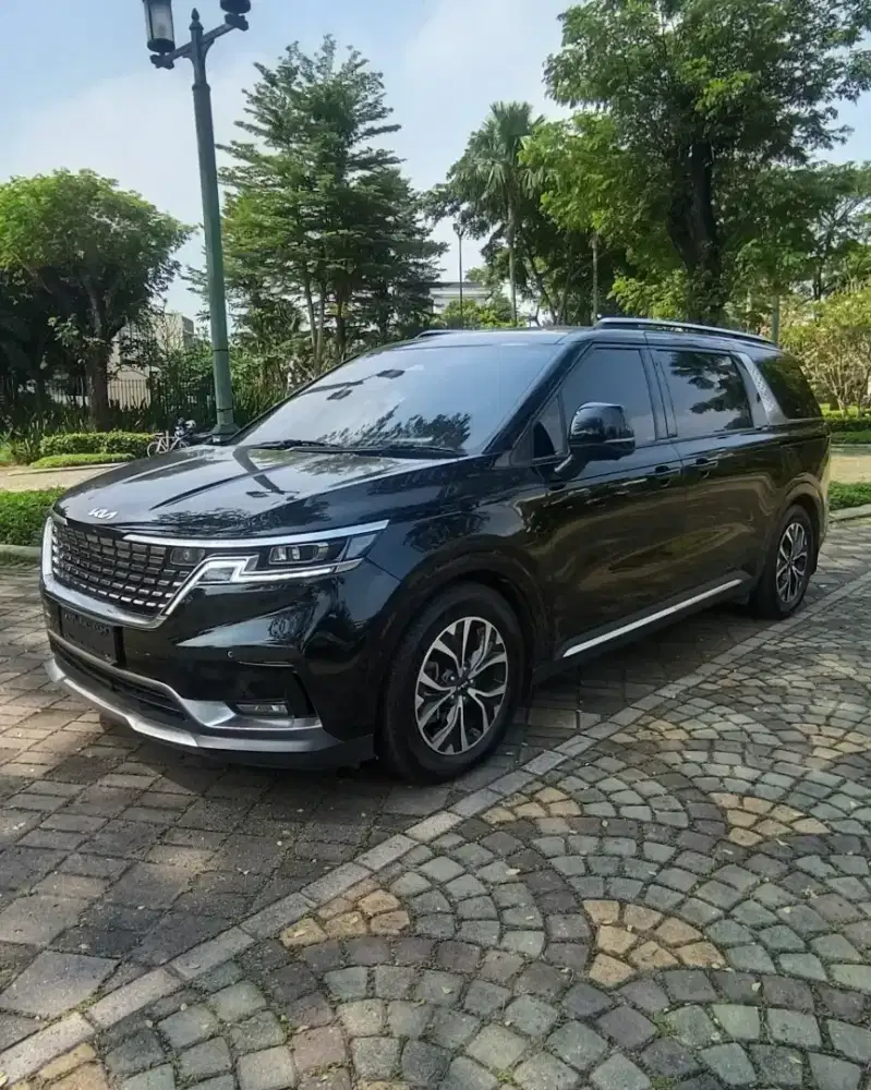 (Cash) KIA Carnival Premiere 11 Seater - Mobil Super Irit & Nyaman