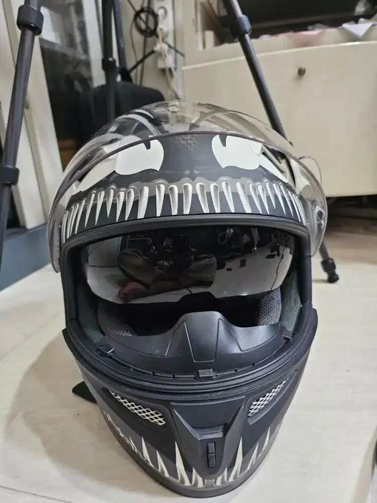 Helm KYT Venom full Face