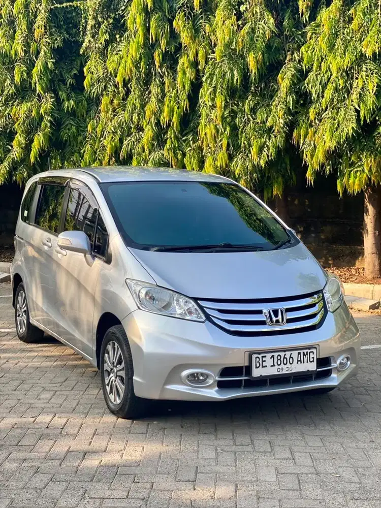 Honda Freed Psd 2015