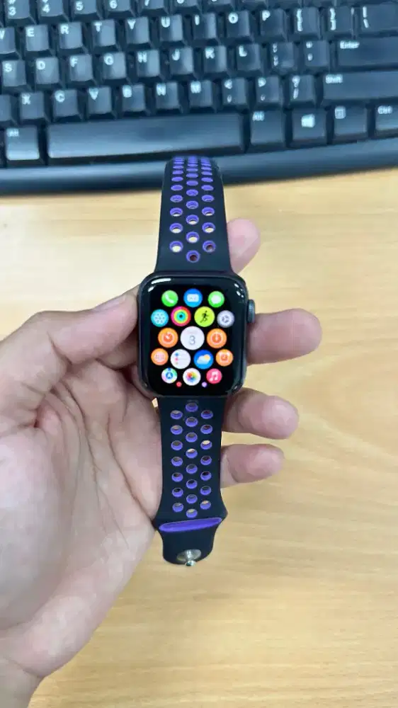 IWATCH SERIES 4 BLACK, MULUS 99%