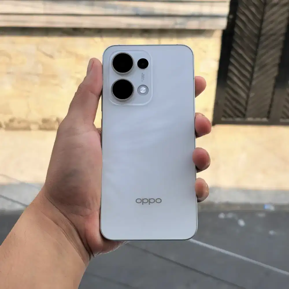 Oppo Reno 13 Mulus No Minus Kamera Jernih 12/256 5G IP69 Tahan Air