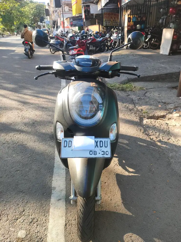 Honda Scoopy 2025 hitam
