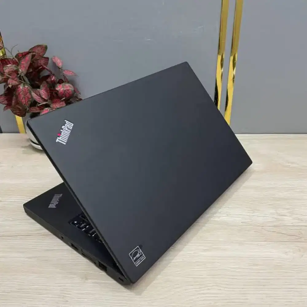 Thinkpad X270 Core i5 | 8GB SSD 256GB - Laptop Tangguh, & Siap Kerja!!