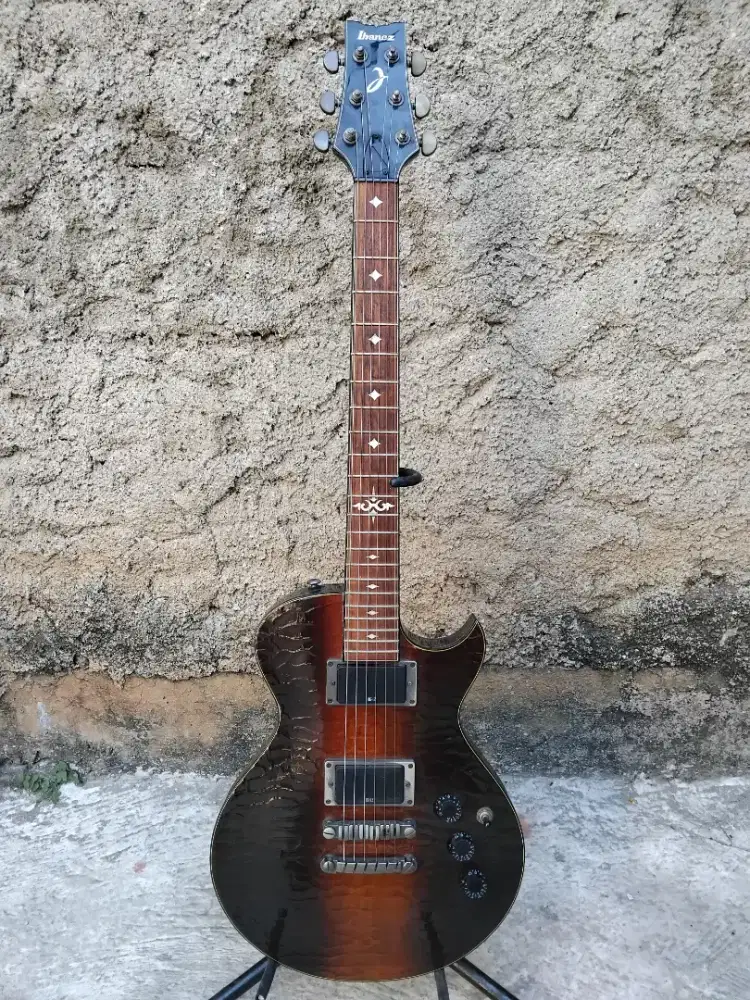 Gitar ibanez ART300 CAIMAN