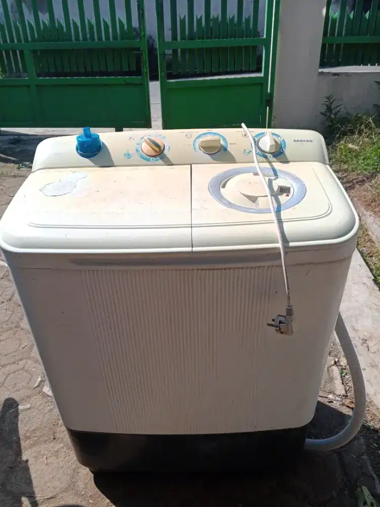 Mesin cuci merk Sanyo