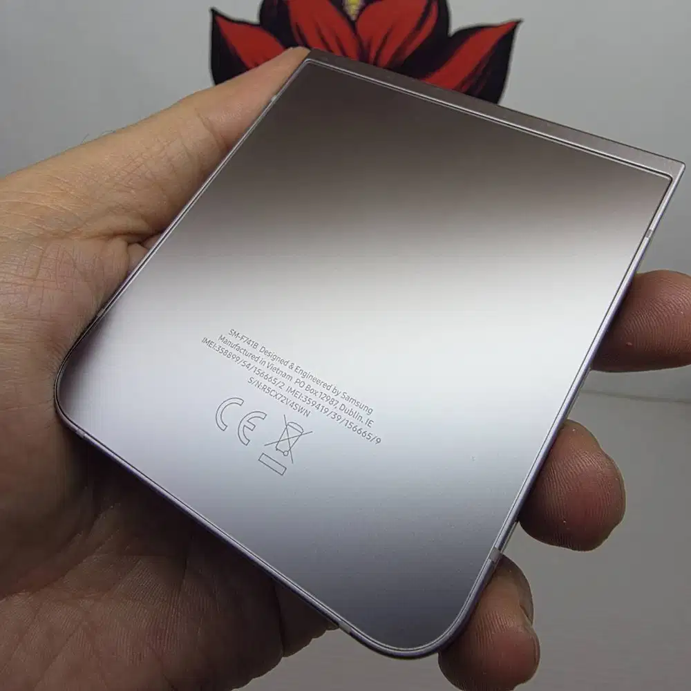 SIAP COD : Samsung Z FLIP 6 Silver 12/256 inter All OP  FULLSET MULUS