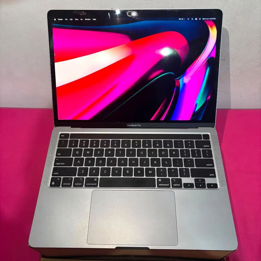 MacBook Pro M1 2020 13 8GB/256GB Fullset Ori Battery 88% Mulus