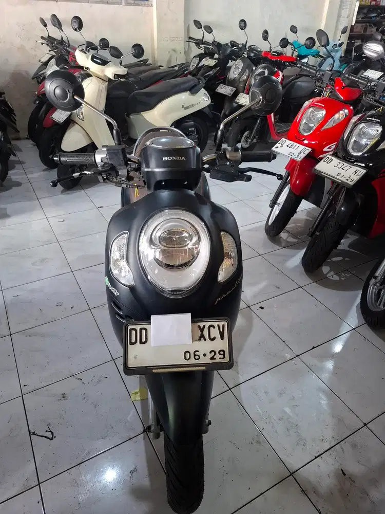 Honda Scoopy 2024hitam