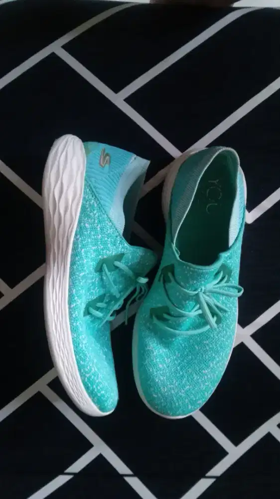 Sepatu Skechers
