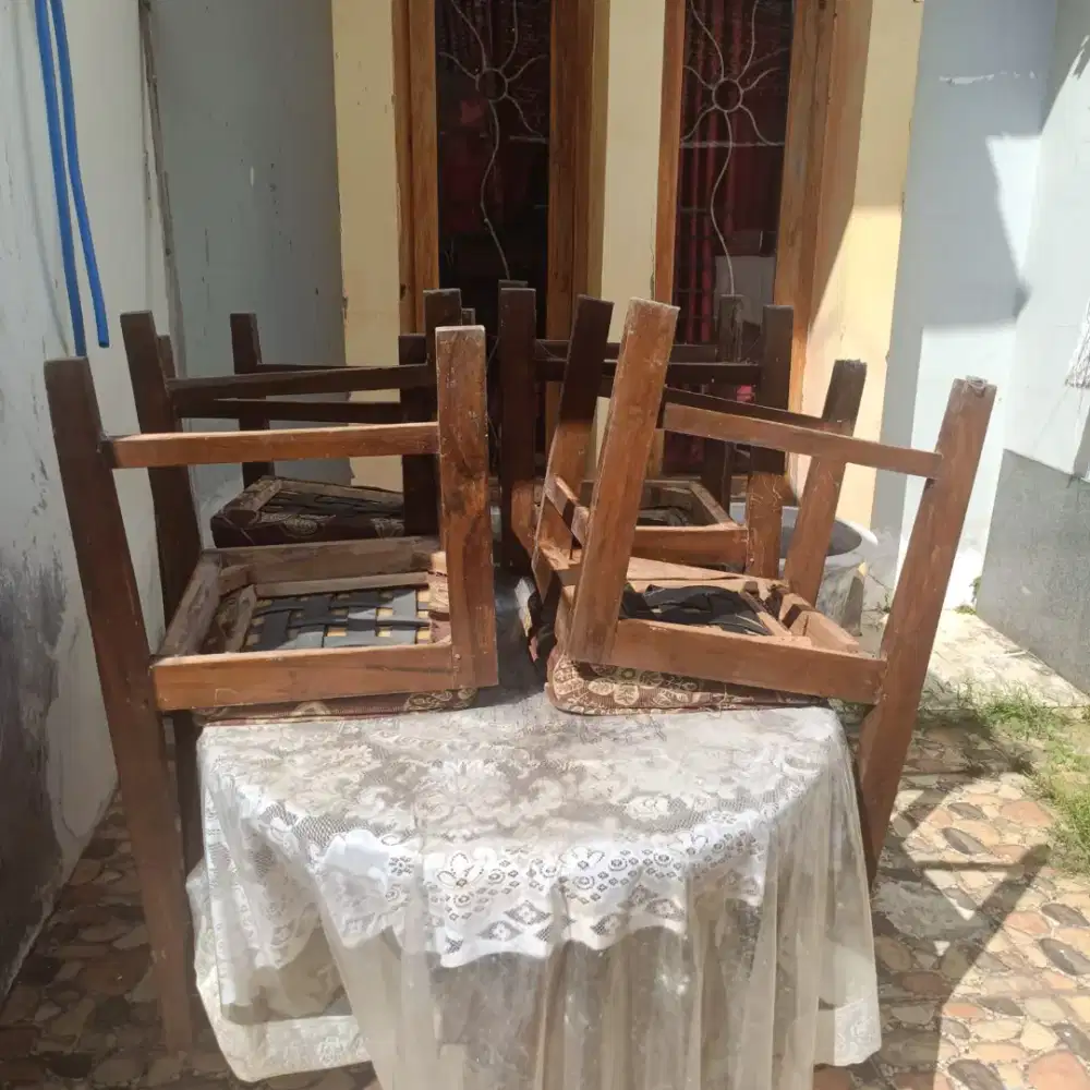 Meja makan + 4 kursi ( Jati Enom) nego