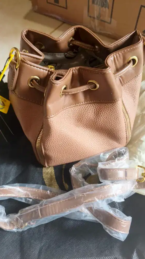 Tas simpel masih baru