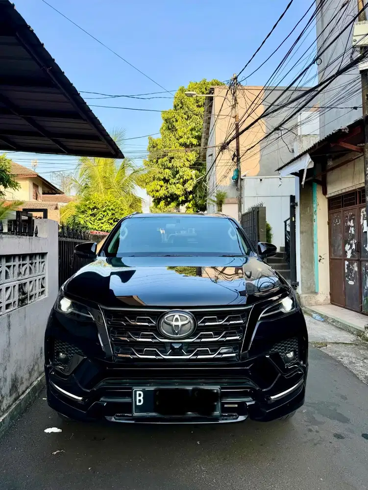 FORTUNER 2.4 VRZ 4x2 A/T DSL GR SPORT 2021