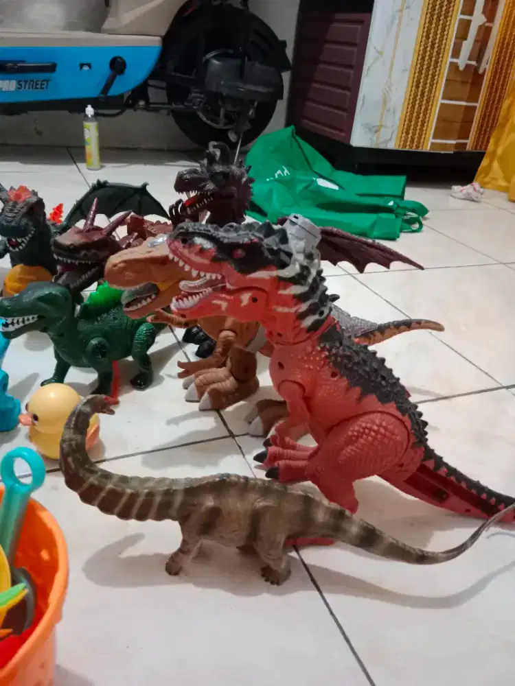 Mainan anak Dino perumahan telaga murni cikarang barat