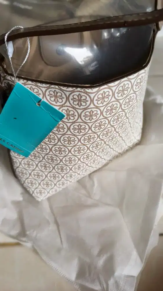 Tas baru belum di pakai