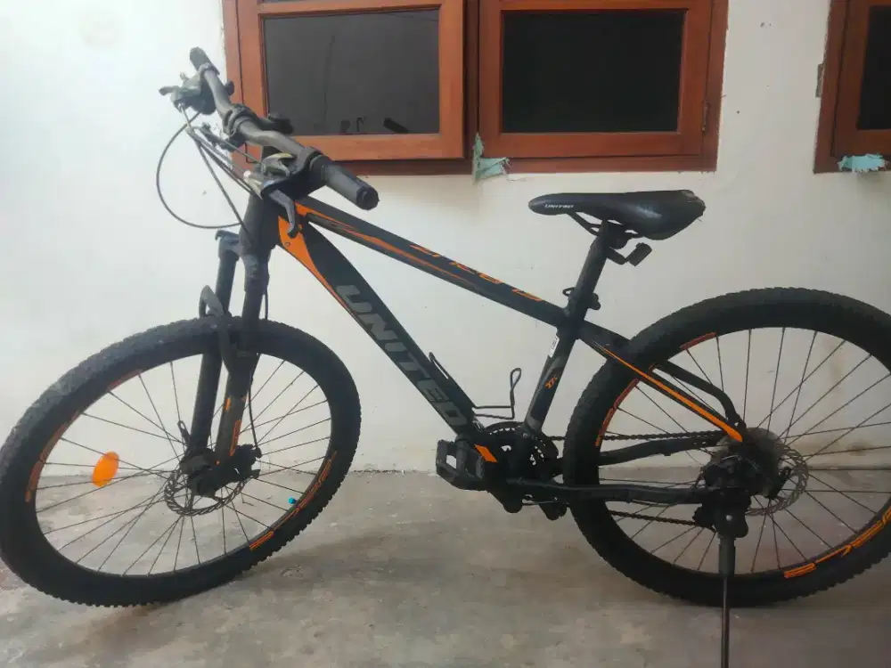 Sepeda United Elbruz 27.5