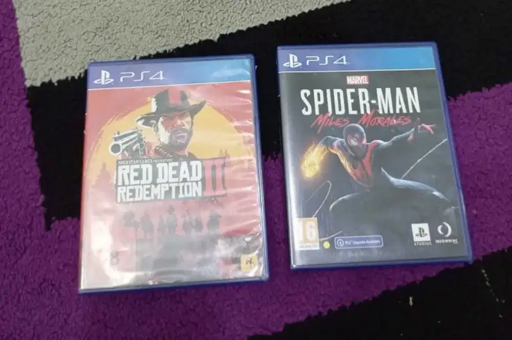 Kaset PS4  RDR II & SPIDERMAN