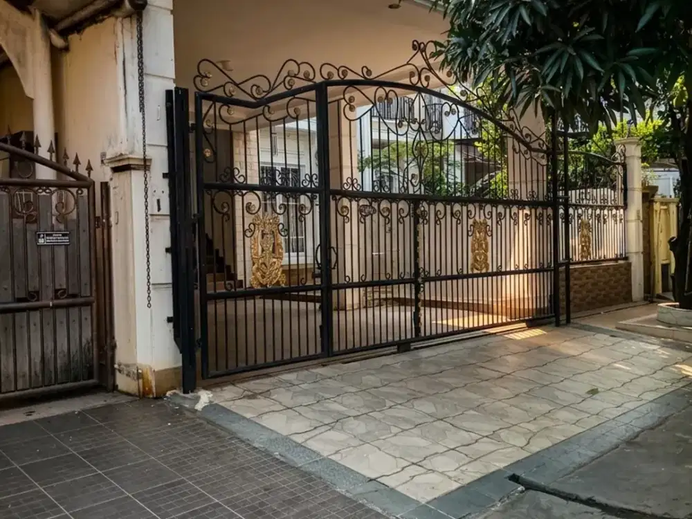 Rumah 2lt luas 10x22 200meter 3KT Royal Residence Pulogebang Cakung