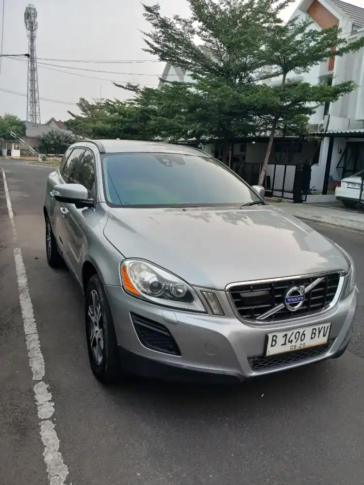 Volvo XC60 T5 tahun 2014