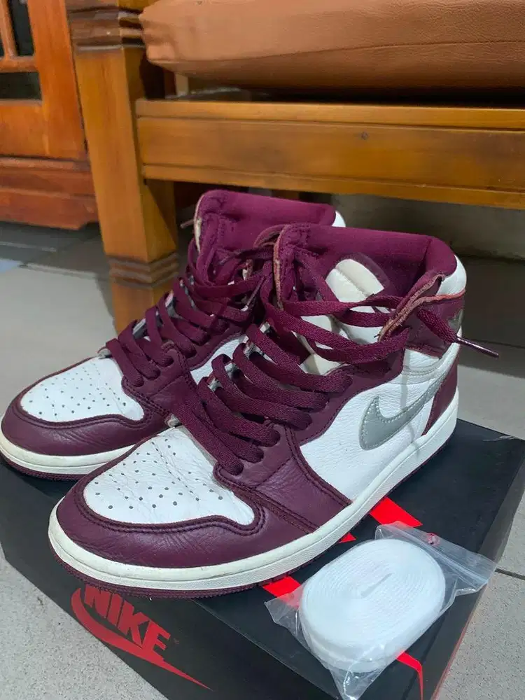 Nike Air Jordan 1 Retro High OG Bordeaux