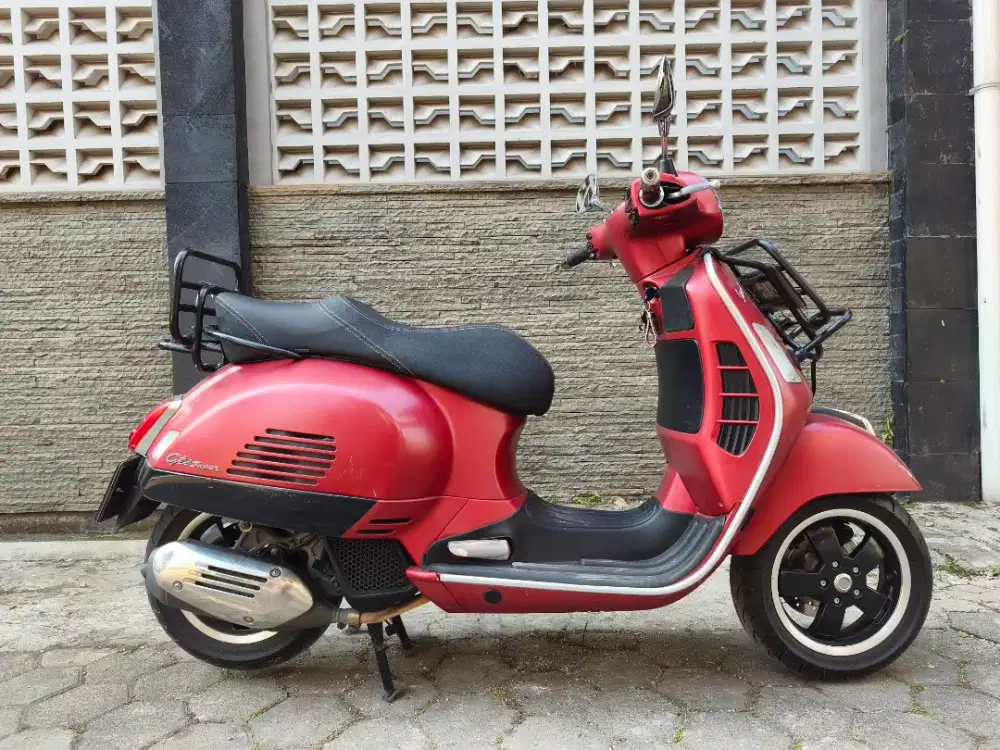 Jual Vespa GTS 150 Tahun 2019 (iget)