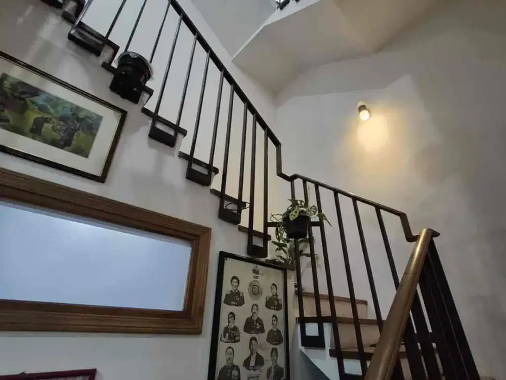 Rumah Siap Huni 3 Lantai Full Furnish di Pulomas Barat Tol Cawang