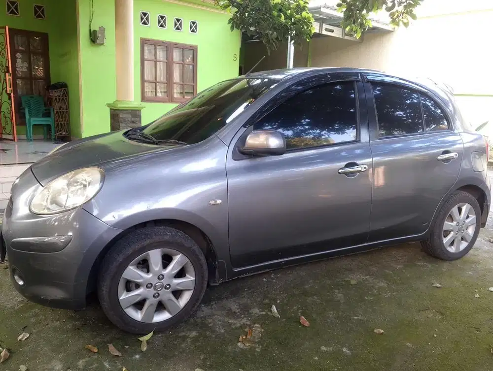 Dijual nissan march pribadi