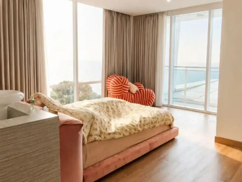Apartemen Regatta 3+1 BR Furnished rapi bagus, sea view