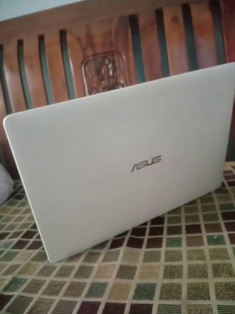 di jual laptop asus x453M