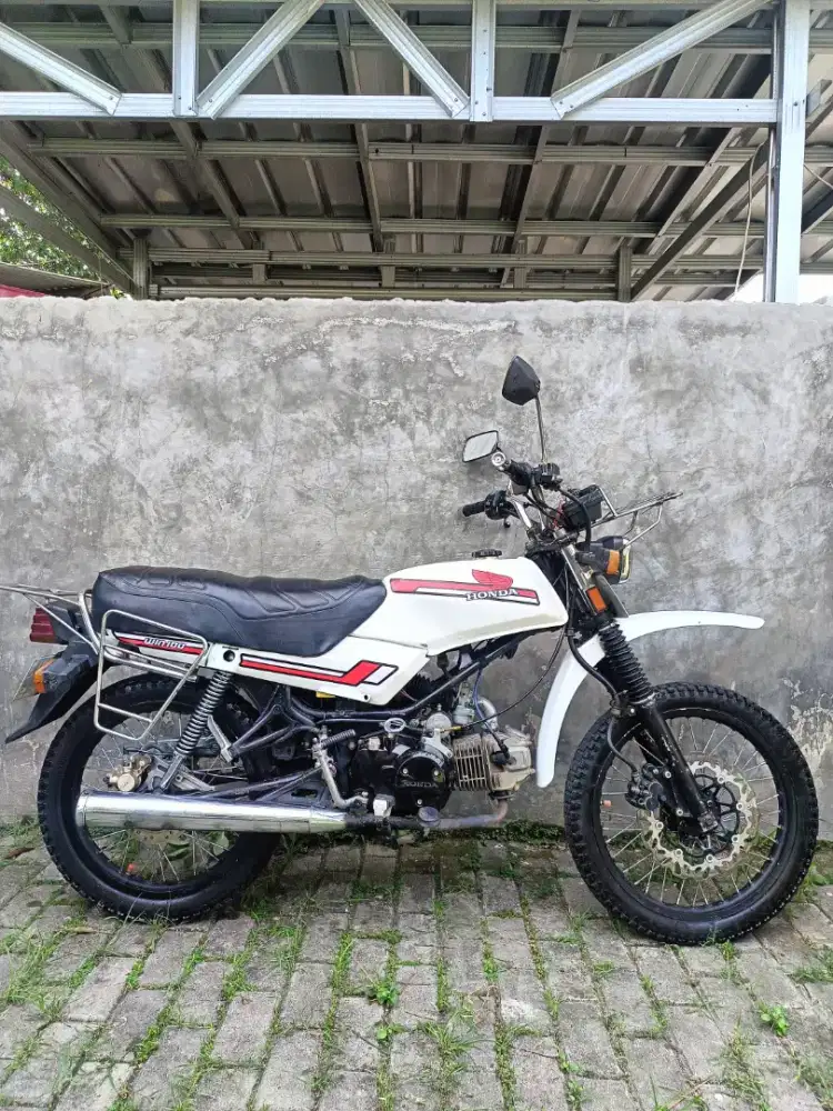 Honda Win 100 Putih
