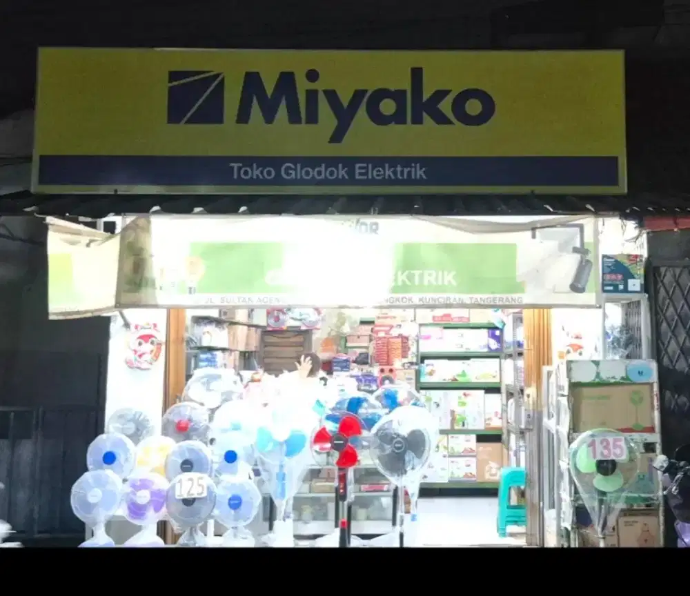 Di butuhkan KARYAWATI toko elektronik