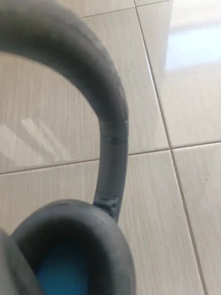 Bose qc 35 ii warna hitam