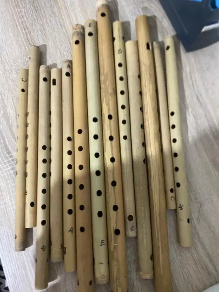 dijual suling batak semuanya Rp 500.000 nego