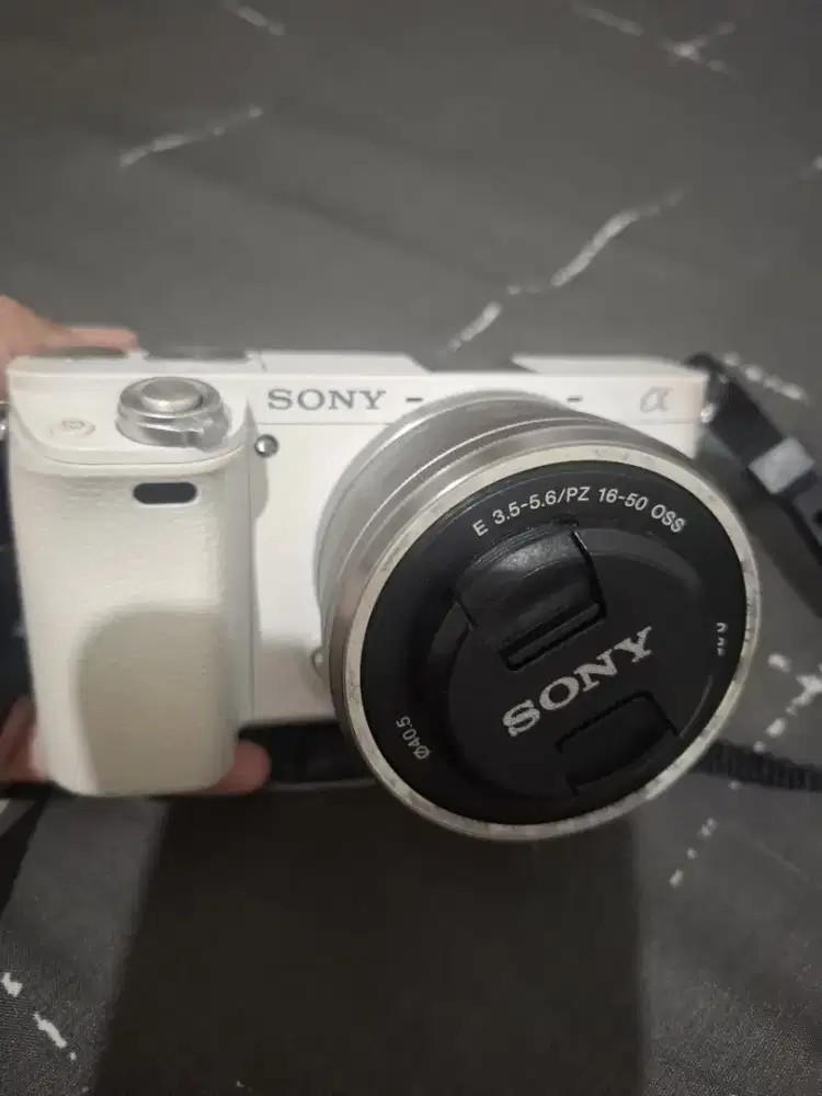 DI JUAL Camera Sony A6000 Mulus Like New