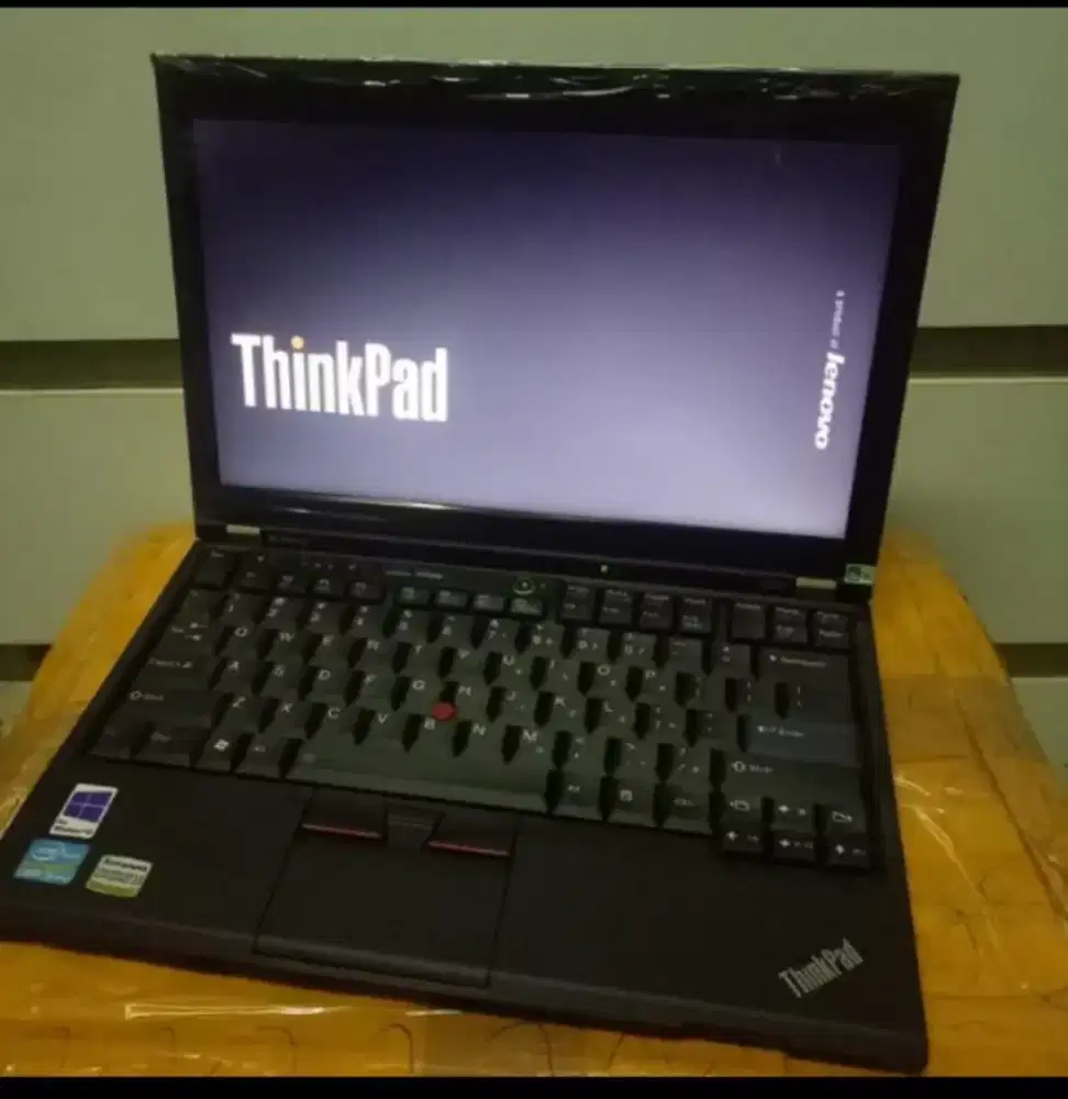 Murah laptop Lenovo core i5 layar 12in masih mulus LKP dgn tas