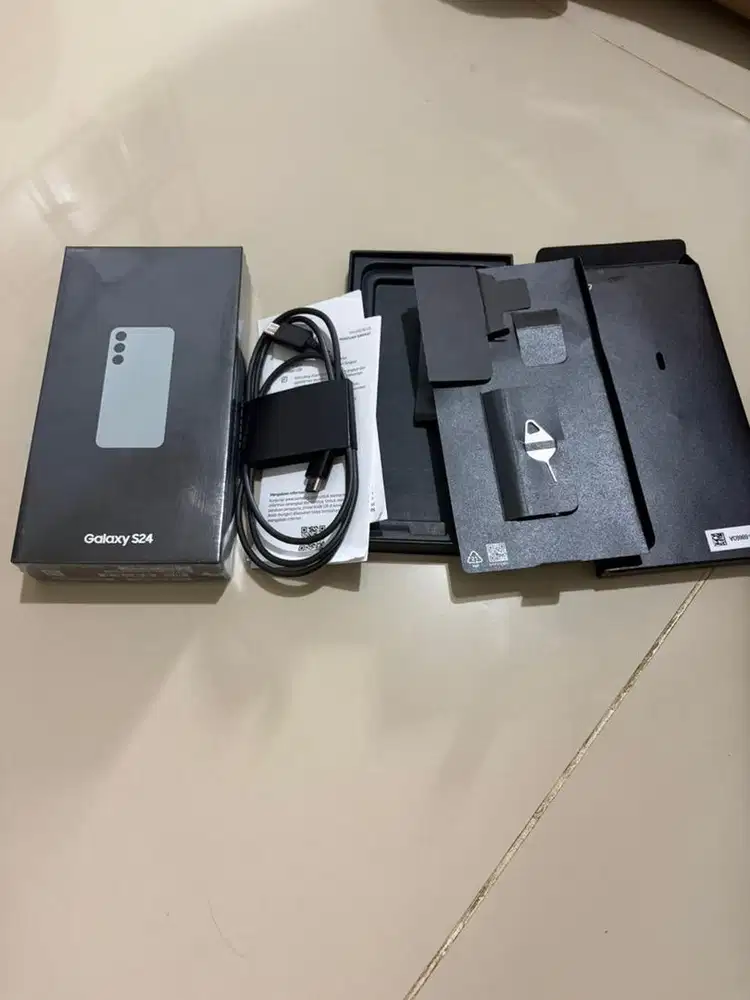 Samsung S24 like new