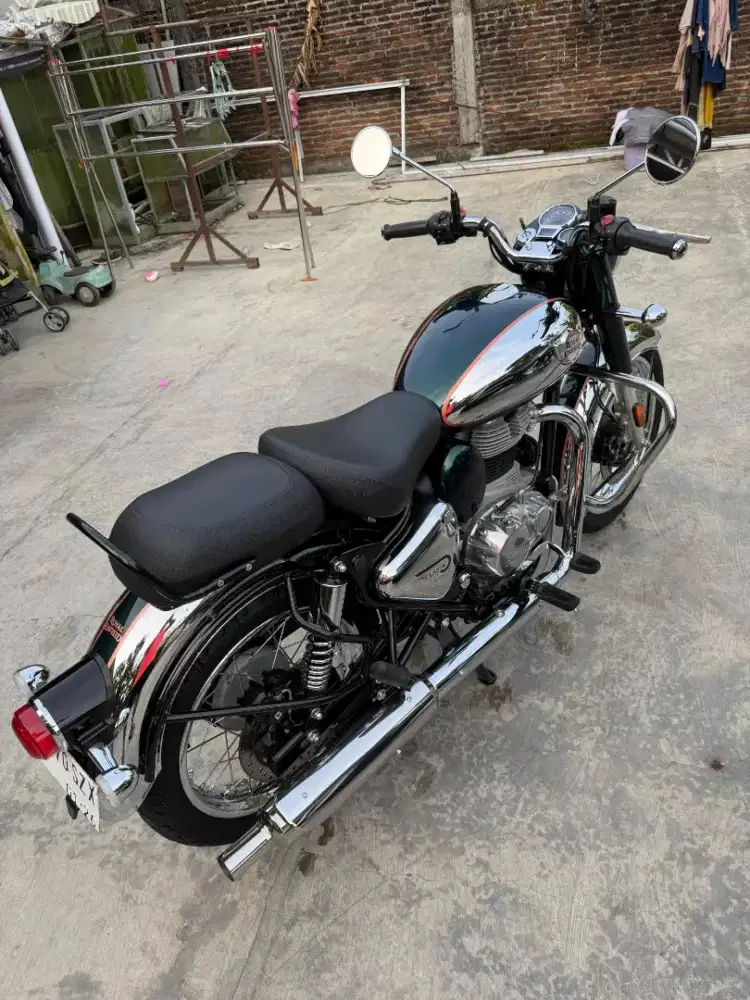 Classic 350 Emerald green 2026