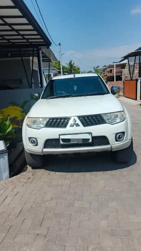 Pajero Exceed 2011