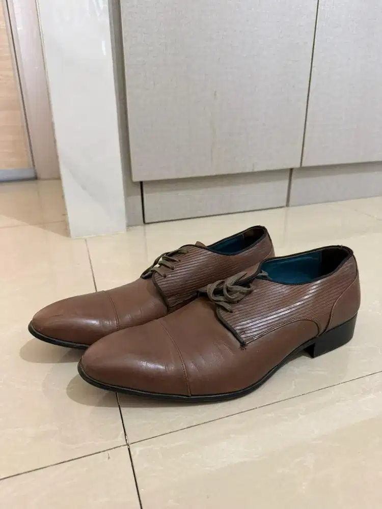 Sepatu kulit asli Andre Valentino