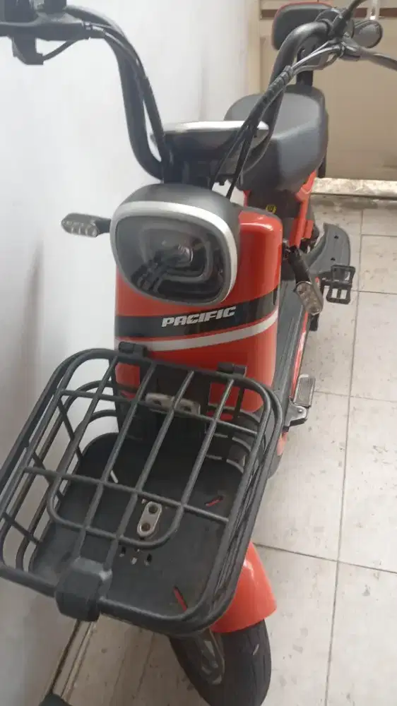 Sepeda listrik Pasifik