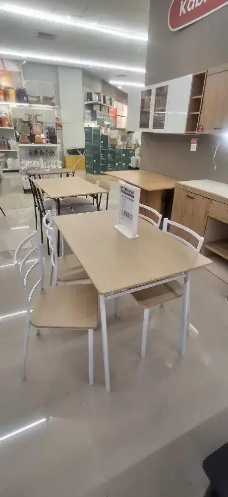 MEJA MAKAN MINIMALIS SELMA